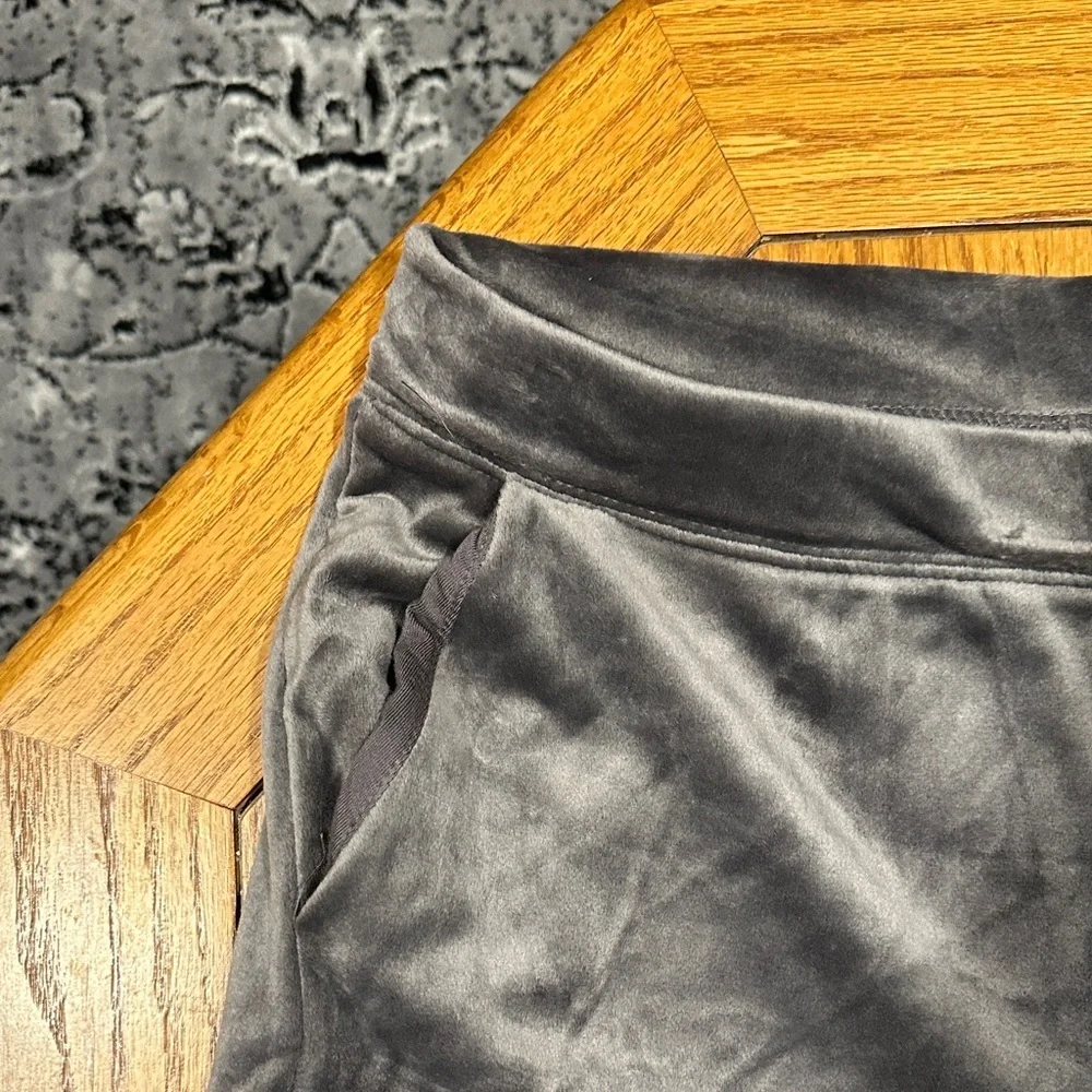 *HOUSE OF HARLOW 1960* Plush Velour Pants NWT Size Medium